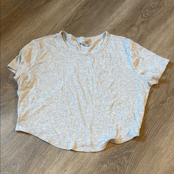All in motion- Casual Gray Women's Top- size medium (fits like a small) - Picture 1 of 4